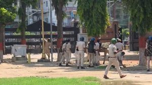 प्रश्नपत्र चुहावट प्रकरण : पट्नामा प्रदर्शनकारी विद्यार्थीमाथि प्रहरी हस्तक्षेप