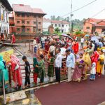 साउने संक्रान्तिमा पशुपतिनाथकाे दर्शनका लागि भक्तजनहरूको भीड (तस्वीरमा)