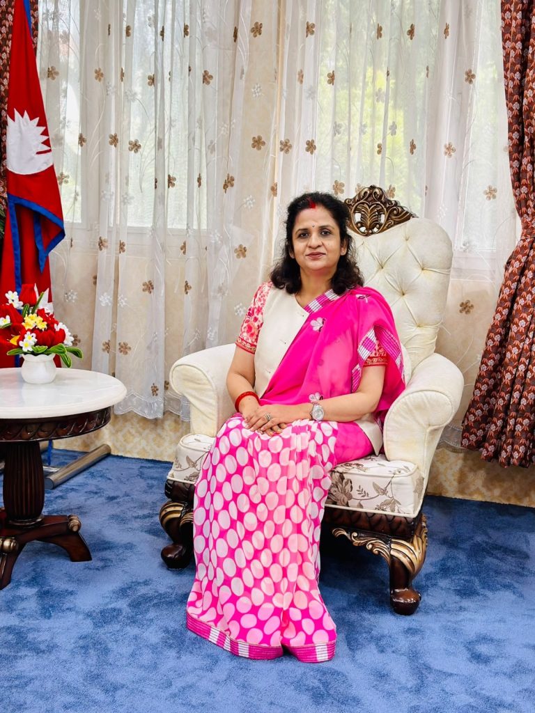 उद्योग मन्त्रालय अन्तरगत वाणिज्य विभागले दियाे गैरकानूनी व्यापार गर्नेलाई कारबाही गर्ने गम्भीर चेतावनी