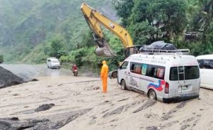पुनः सञ्चालनमा आयाे अवरुद्ध बीपी राजमार्ग