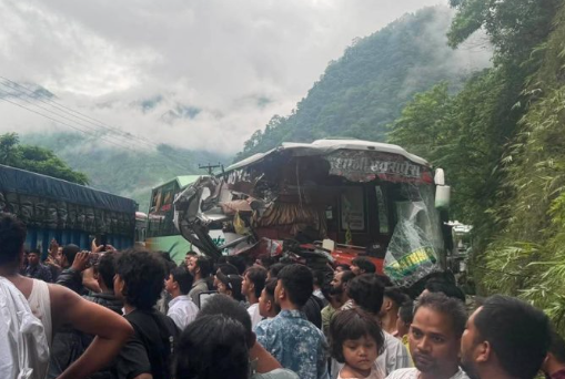 मुग्लिङ–नारायणगढ सडकखण्डमा तीनवटा सवारीसाधन ठोक्किँदा २६ घाइते