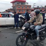 चप्पल कारखाना अगाडि भयाे सवारी दुर्घटना